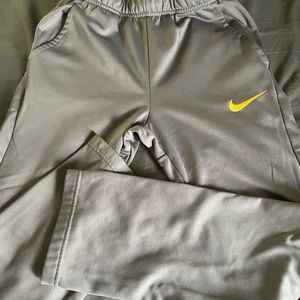 Nike - Boys - Youth XL
